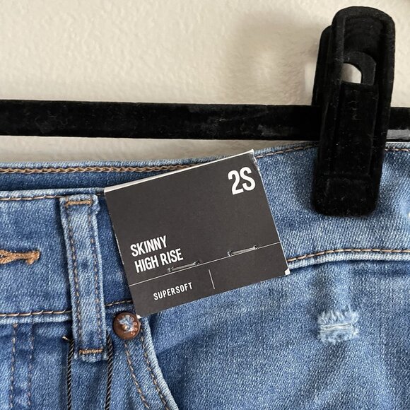 Express Women 2S Ripped Denim Stretch Supersoft High Rise Skinny Jeans NWT - Picture 8 of 16
